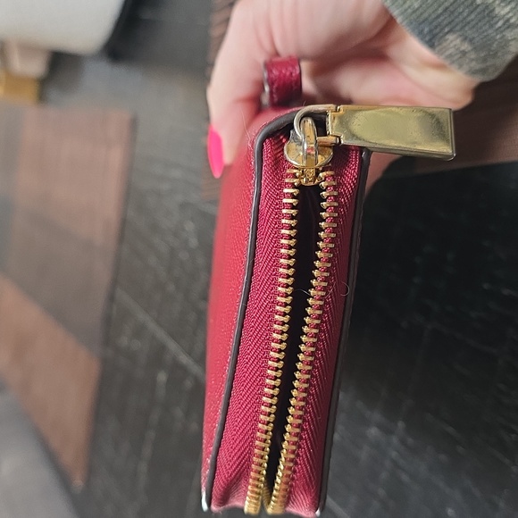 Michael Kors Red Jet Set Travel Wallet - Picture 6 of 15